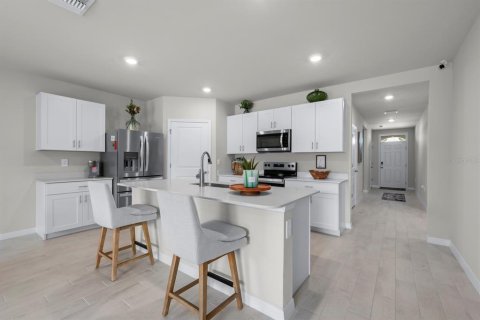 Casa en venta en Port Charlotte, Florida, 4 dormitorios, 171.5 m2 № 2229523 - foto 5