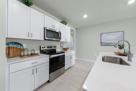Casa en venta en Port Charlotte, Florida, 4 dormitorios, 171.5 m2 № 2229523 - foto 8