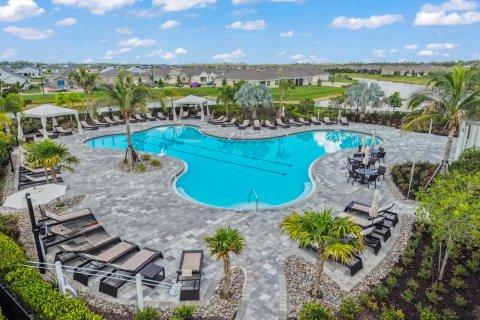 Casa en venta en Port Charlotte, Florida, 4 dormitorios, 171.5 m2 № 2229523 - foto 2