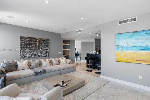 Condominio en venta en Miami, Florida, 3 dormitorios № 1763916 - foto 16