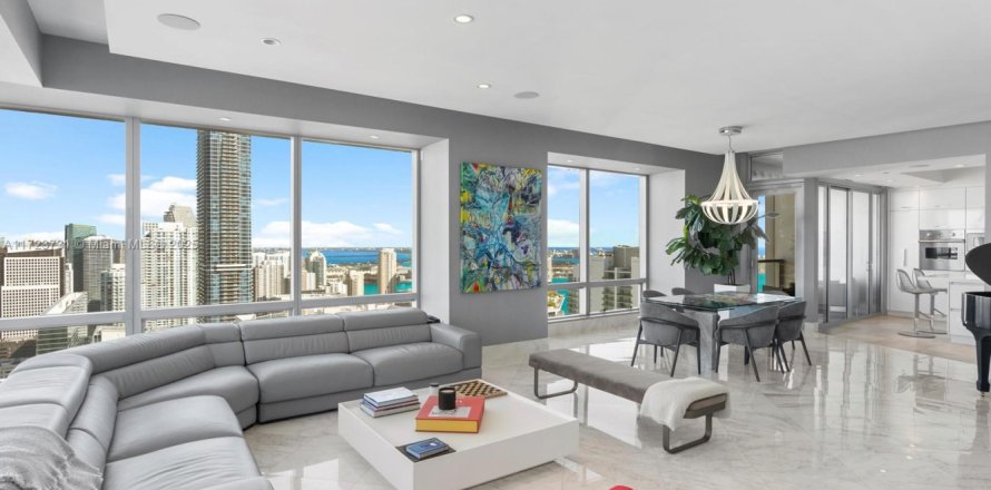 Condominio en Miami, Florida, 3 dormitorios № 1763916