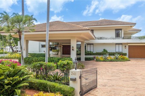 House in Key Biscayne, Florida 8 bedrooms, 850.89 sq.m. № 1292586 - photo 4