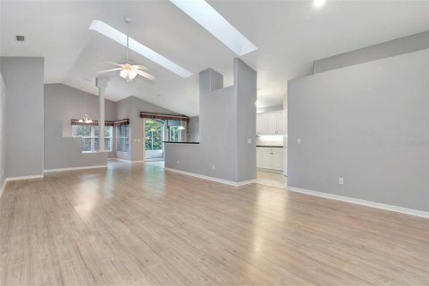 Casa en venta en Port Orange, Florida, 3 dormitorios, 174.93 m2 № 1917563 - foto 3