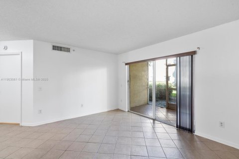 Copropriété à vendre à Hollywood, Floride: 1 chambre, 49.89 m2 № 1965764 - photo 4