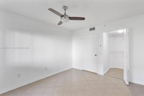 Copropriété à vendre à Hollywood, Floride: 1 chambre, 49.89 m2 № 1965764 - photo 12