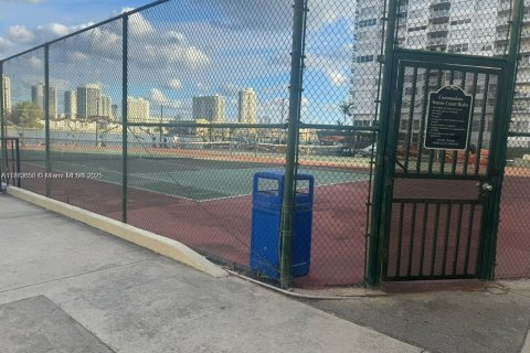 Купить кондоминиум в Санни-Айлс-Бич, Флорида 1 спальня, 71.26м2, № 1891514 - фото 23