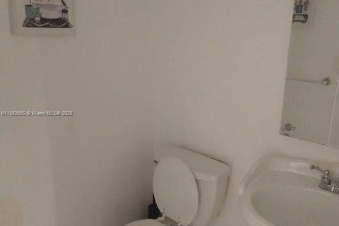 Купить кондоминиум в Санни-Айлс-Бич, Флорида 1 спальня, 71.26м2, № 1891514 - фото 10