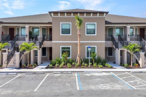Condominio en venta en Port Charlotte, Florida, 2 dormitorios, 150.13 m2 № 1919225 - foto 2