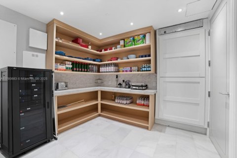 Condo in Sunny Isles Beach, Florida, 4 bedrooms № 1936843 - photo 27