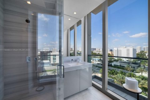Condo in Sunny Isles Beach, Florida, 4 bedrooms № 1936843 - photo 12