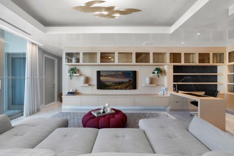 Condo in Sunny Isles Beach, Florida, 4 bedrooms № 1936843 - photo 10