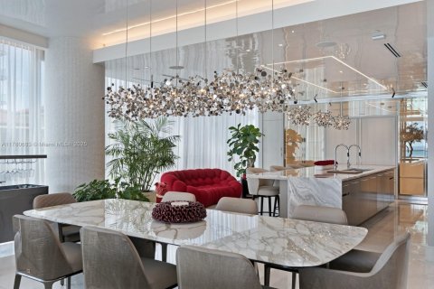 Condo in Sunny Isles Beach, Florida, 4 bedrooms № 1936843 - photo 18