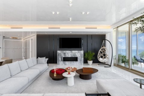 Condo in Sunny Isles Beach, Florida, 4 bedrooms № 1936843 - photo 22