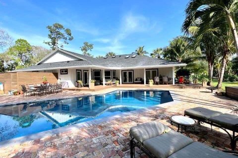 Villa ou maison à Wellington, Floride 5 chambres, 266.16 m2 № 2146755