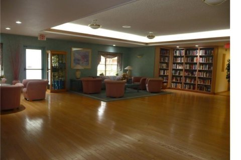 Condo in Coconut Creek, Florida, 2 bedrooms  № 2392148 - photo 18