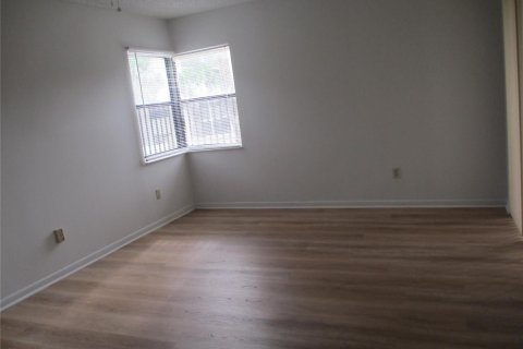 Condo in Coconut Creek, Florida, 2 bedrooms  № 2392148 - photo 9