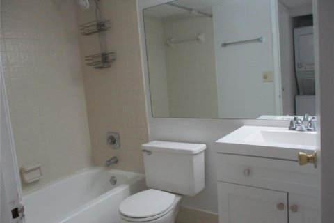Condo in Coconut Creek, Florida, 2 bedrooms  № 2392148 - photo 5