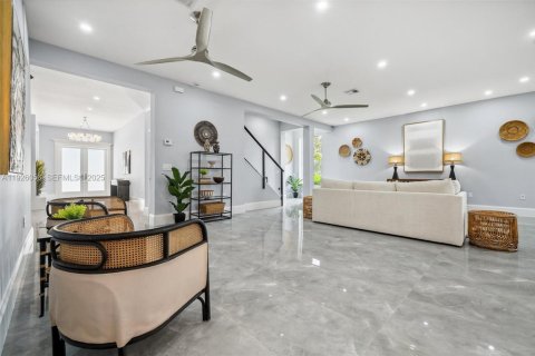 House in Bonita Springs, Florida 4 bedrooms, 319.21 sq.m. № 1993594 - photo 20