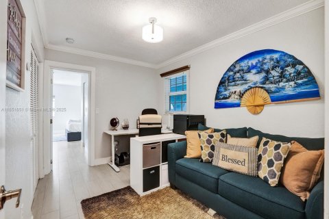 House in Dania Beach, Florida 4 bedrooms, 198.25 sq.m. № 1857592 - photo 19