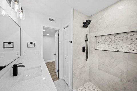 Casa en venta en Tampa, Florida, 3 dormitorios, 108.05 m2 № 1846809 - foto 20