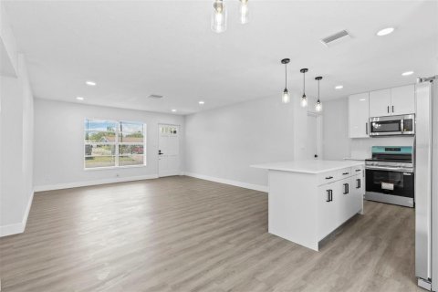 Casa en venta en Tampa, Florida, 3 dormitorios, 108.05 m2 № 1846809 - foto 30