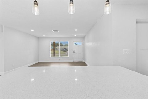 Casa en venta en Tampa, Florida, 3 dormitorios, 108.05 m2 № 1846809 - foto 16