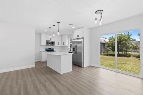 Casa en venta en Tampa, Florida, 3 dormitorios, 108.05 m2 № 1846809 - foto 13