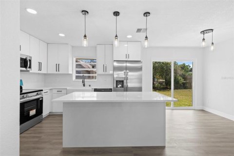 Casa en venta en Tampa, Florida, 3 dormitorios, 108.05 m2 № 1846809 - foto 10