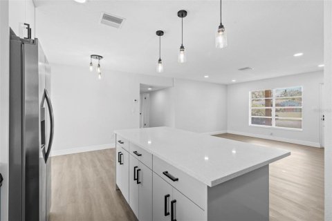 Casa en venta en Tampa, Florida, 3 dormitorios, 108.05 m2 № 1846809 - foto 15