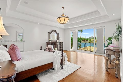 Casa en venta en Miami Beach, Florida, 6 dormitorios, 524.43 m2 № 1936365 - foto 18