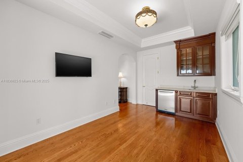 Casa en venta en Miami Beach, Florida, 6 dormitorios, 524.43 m2 № 1936365 - foto 26