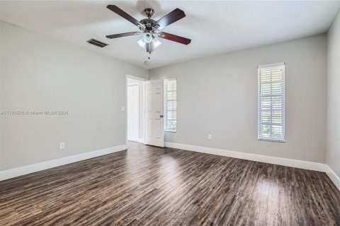 House in Coconut Creek, Florida 2 bedrooms, 146.32 sq.m. № 1665560 - photo 17