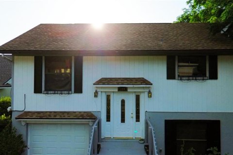 House in Orlando, Florida 5 bedrooms, 163.51 sq.m. № 1757611 - photo 2