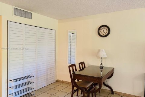 Copropriété à louer à Sunny Isles Beach, Floride: 1 chambre, 71.26 m2 № 1865231 - photo 6