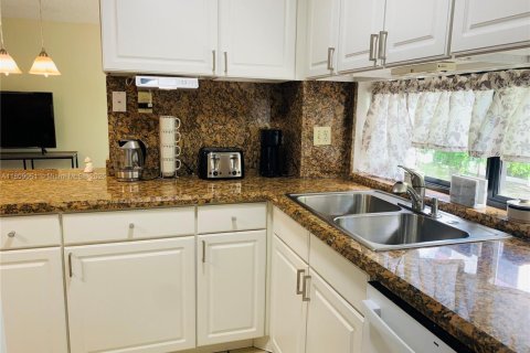 Copropriété à louer à Sunny Isles Beach, Floride: 1 chambre, 71.26 m2 № 1865231 - photo 3
