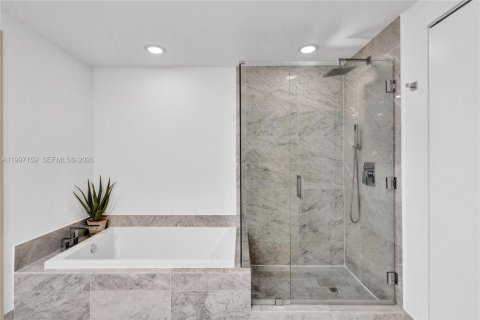 Copropriété à louer à Miami, Floride: 1 chambre, 84.82 m2 № 2065586 - photo 26