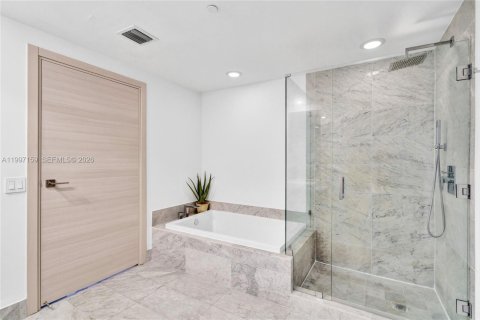 Copropriété à louer à Miami, Floride: 1 chambre, 84.82 m2 № 2065586 - photo 25