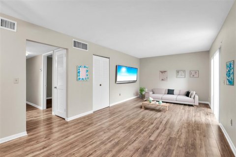 Copropriété à vendre à Clearwater, Floride: 2 chambres, 75.53 m2 № 1528204 - photo 17