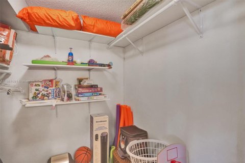 Снять в аренду кондоминиум в Холливуд, Флорида 1 спальня, 65.4м2, № 1943537 - фото 18