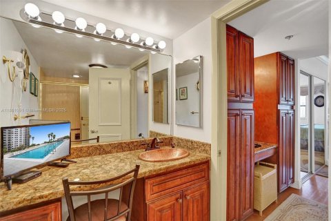 Снять в аренду кондоминиум в Холливуд, Флорида 1 спальня, 65.4м2, № 1943537 - фото 11