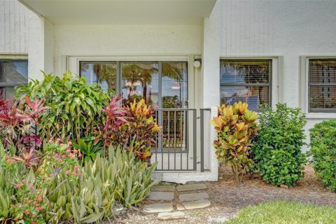 Снять в аренду кондоминиум в Холливуд, Флорида 1 спальня, 65.4м2, № 1943537 - фото 17