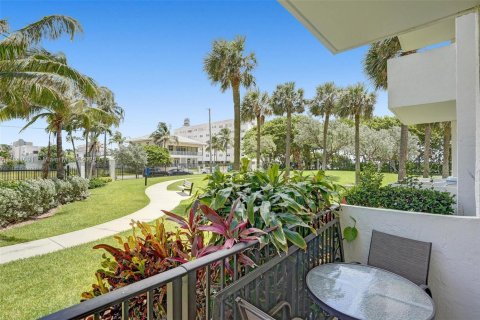 Снять в аренду кондоминиум в Холливуд, Флорида 1 спальня, 65.4м2, № 1943537 - фото 15