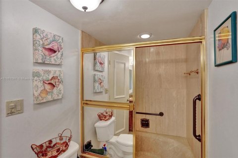 Снять в аренду кондоминиум в Холливуд, Флорида 1 спальня, 65.4м2, № 1943537 - фото 13