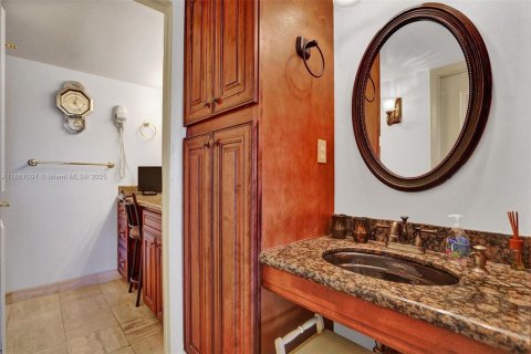 Снять в аренду кондоминиум в Холливуд, Флорида 1 спальня, 65.4м2, № 1943537 - фото 12