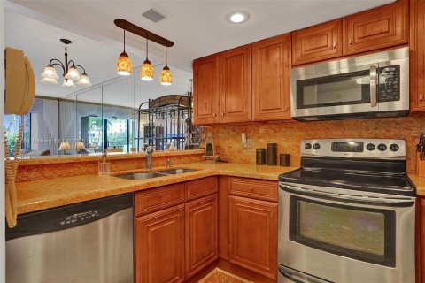 Снять в аренду кондоминиум в Холливуд, Флорида 1 спальня, 65.4м2, № 1943537 - фото 7