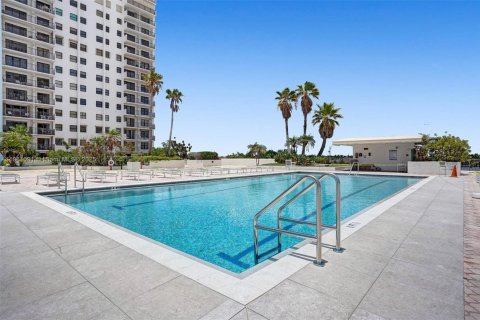 Снять в аренду кондоминиум в Холливуд, Флорида 1 спальня, 65.4м2, № 1943537 - фото 19