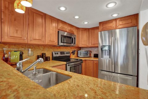 Снять в аренду кондоминиум в Холливуд, Флорида 1 спальня, 65.4м2, № 1943537 - фото 8