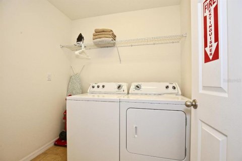 Casa en venta en Kissimmee, Florida, 4 dormitorios, 189.33 m2 № 2199054 - foto 21