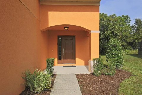Casa en venta en Kissimmee, Florida, 4 dormitorios, 189.33 m2 № 2199054 - foto 2