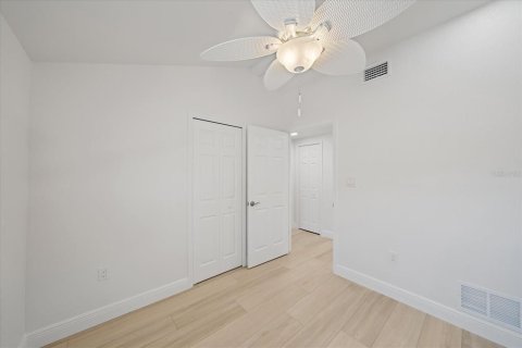 House in Englewood, Florida 2 bedrooms, 92.81 sq.m. № 1851357 - photo 22